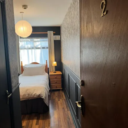 Rooms Foxford Bed & Breakfast 3*